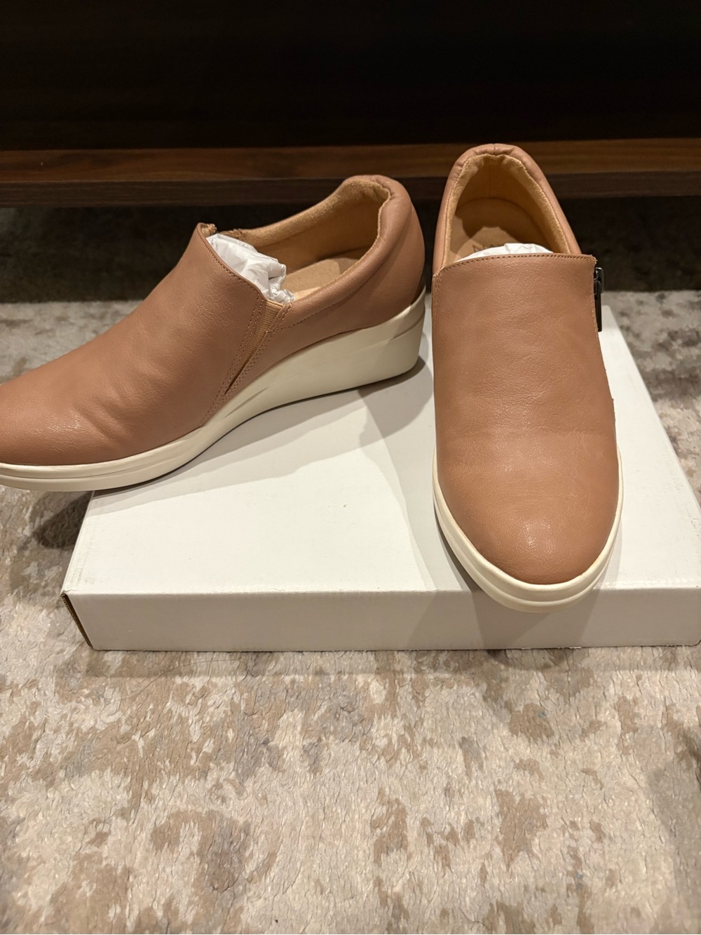 Naturalizer Tan Slip-On Platform Loafers